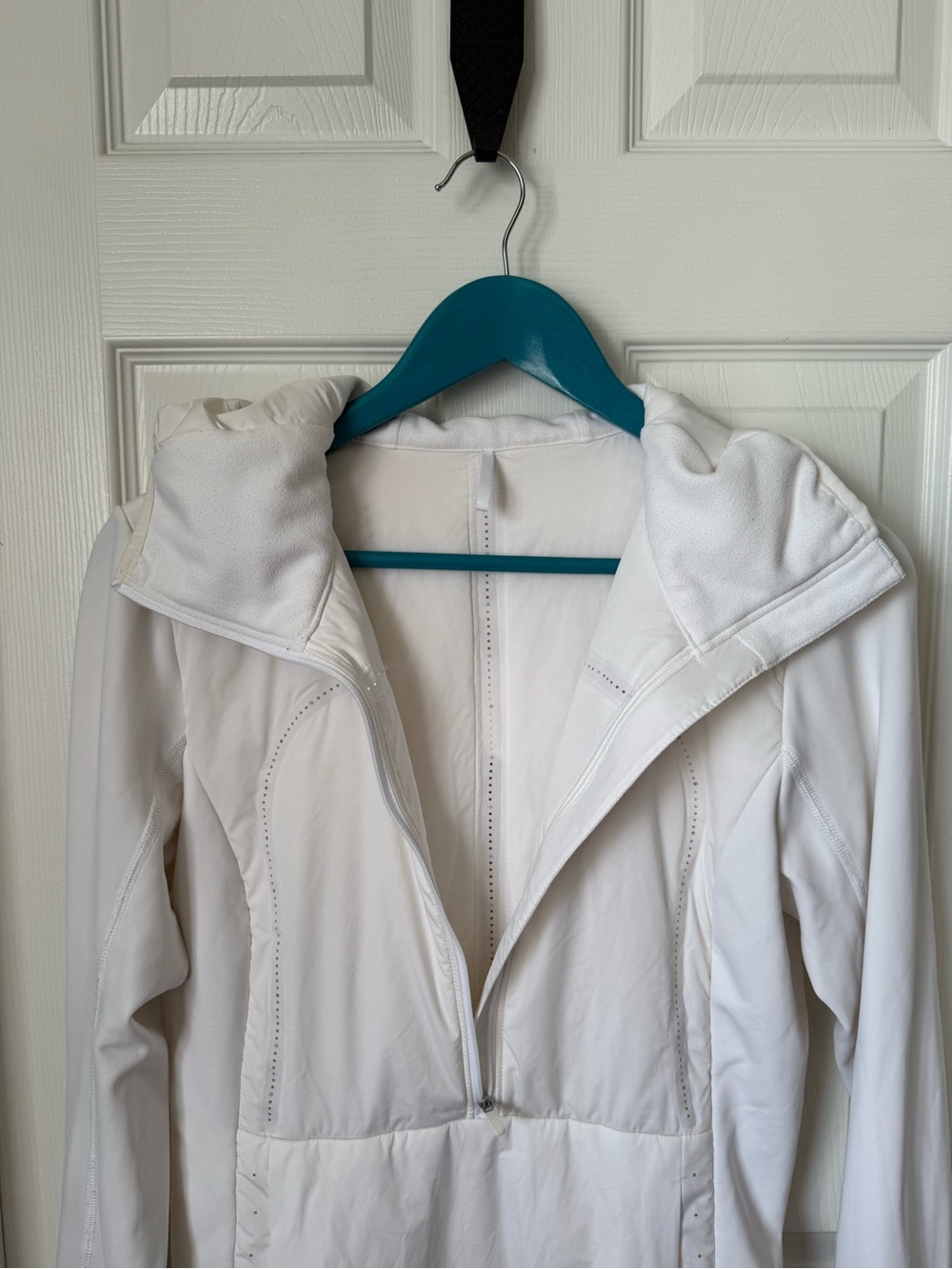 Women’s Lululemon Run For Cold Pullover Jacket | Size 8 - Picture 9 of 12